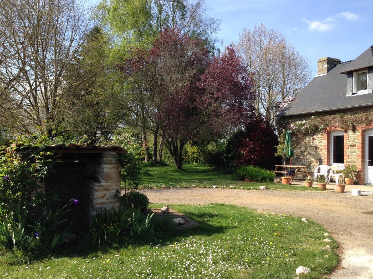 La Ville De Mainguy Josselin Exterior photo