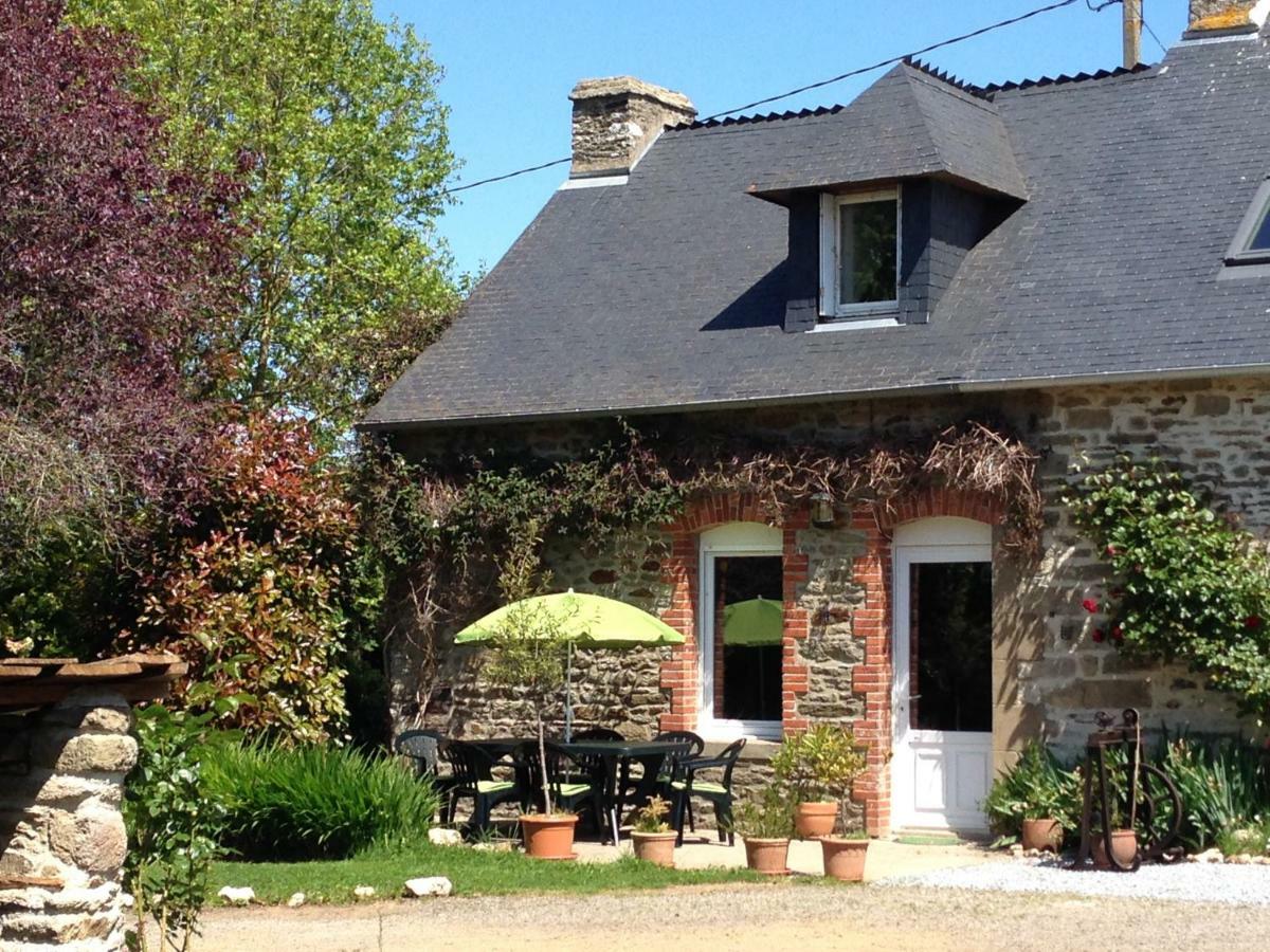 La Ville De Mainguy Josselin Exterior photo