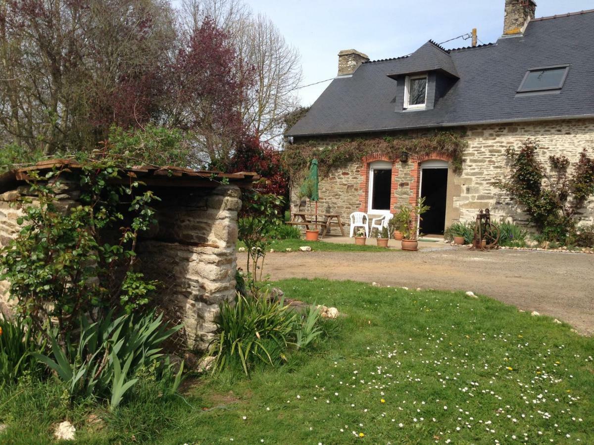 La Ville De Mainguy Josselin Exterior photo